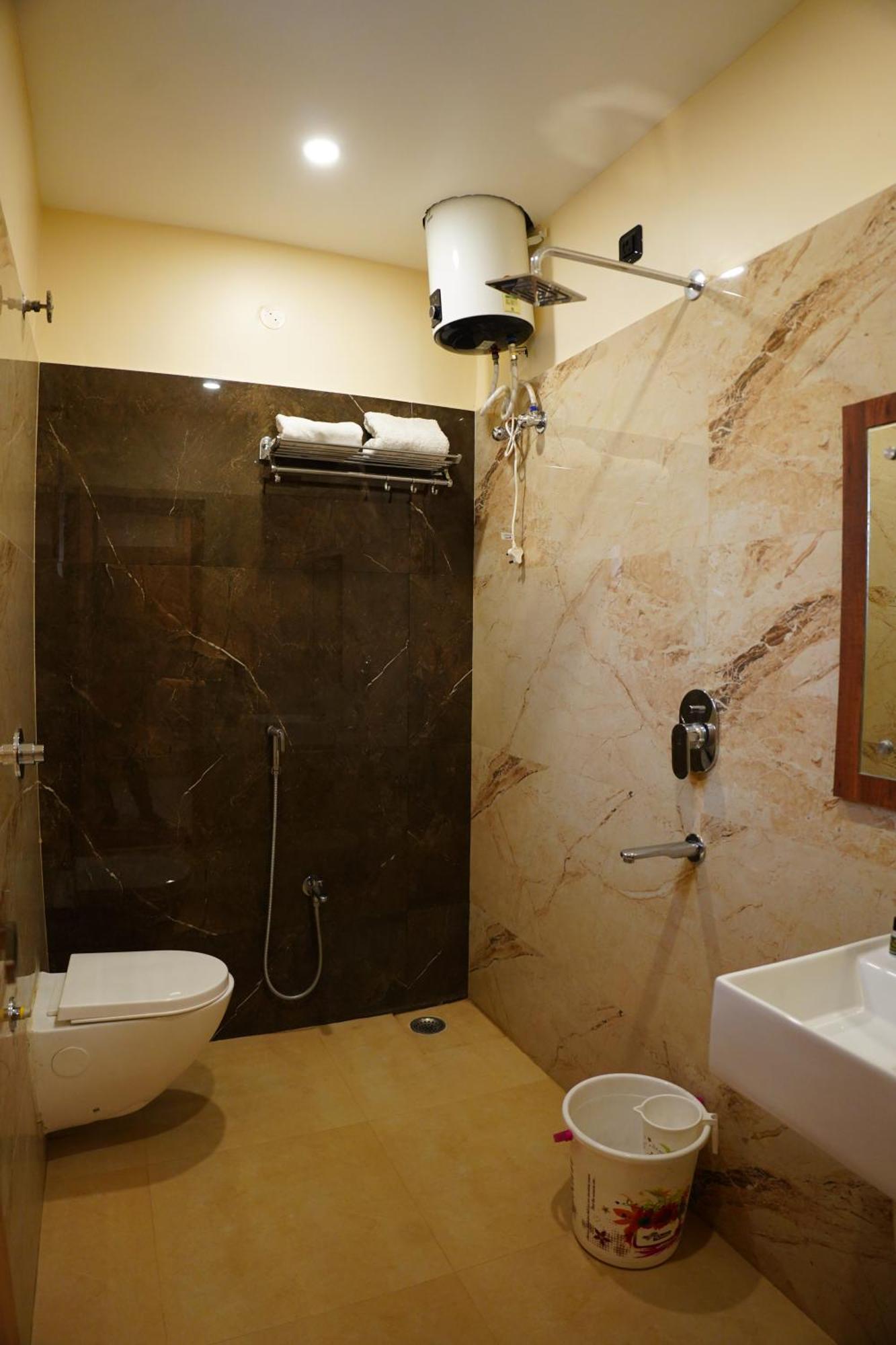 The Marutinandan Grand Hotel Deoghar Ngoại thất bức ảnh