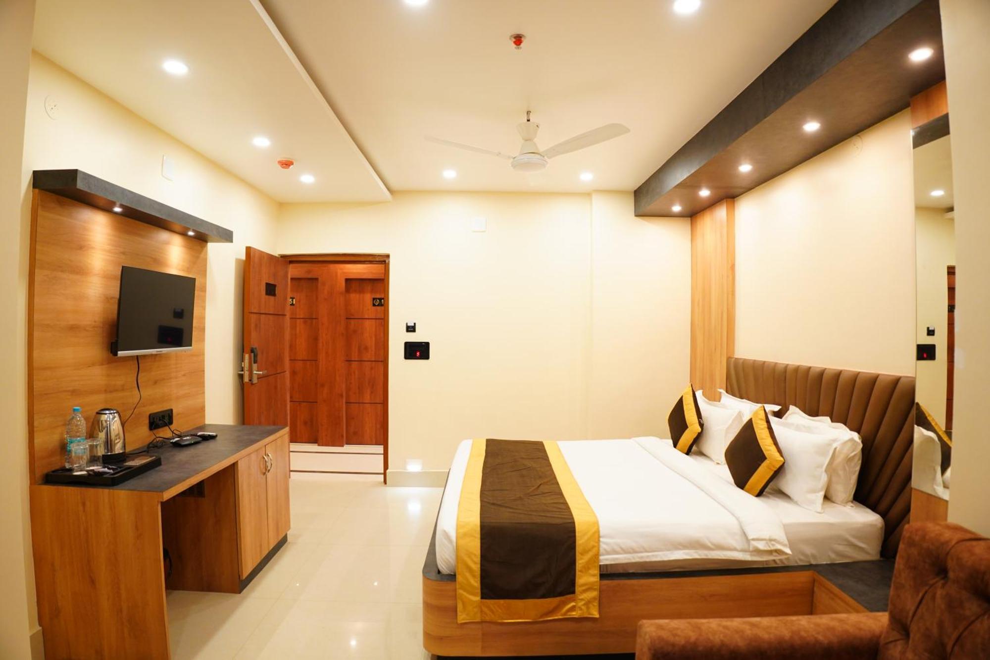 The Marutinandan Grand Hotel Deoghar Ngoại thất bức ảnh