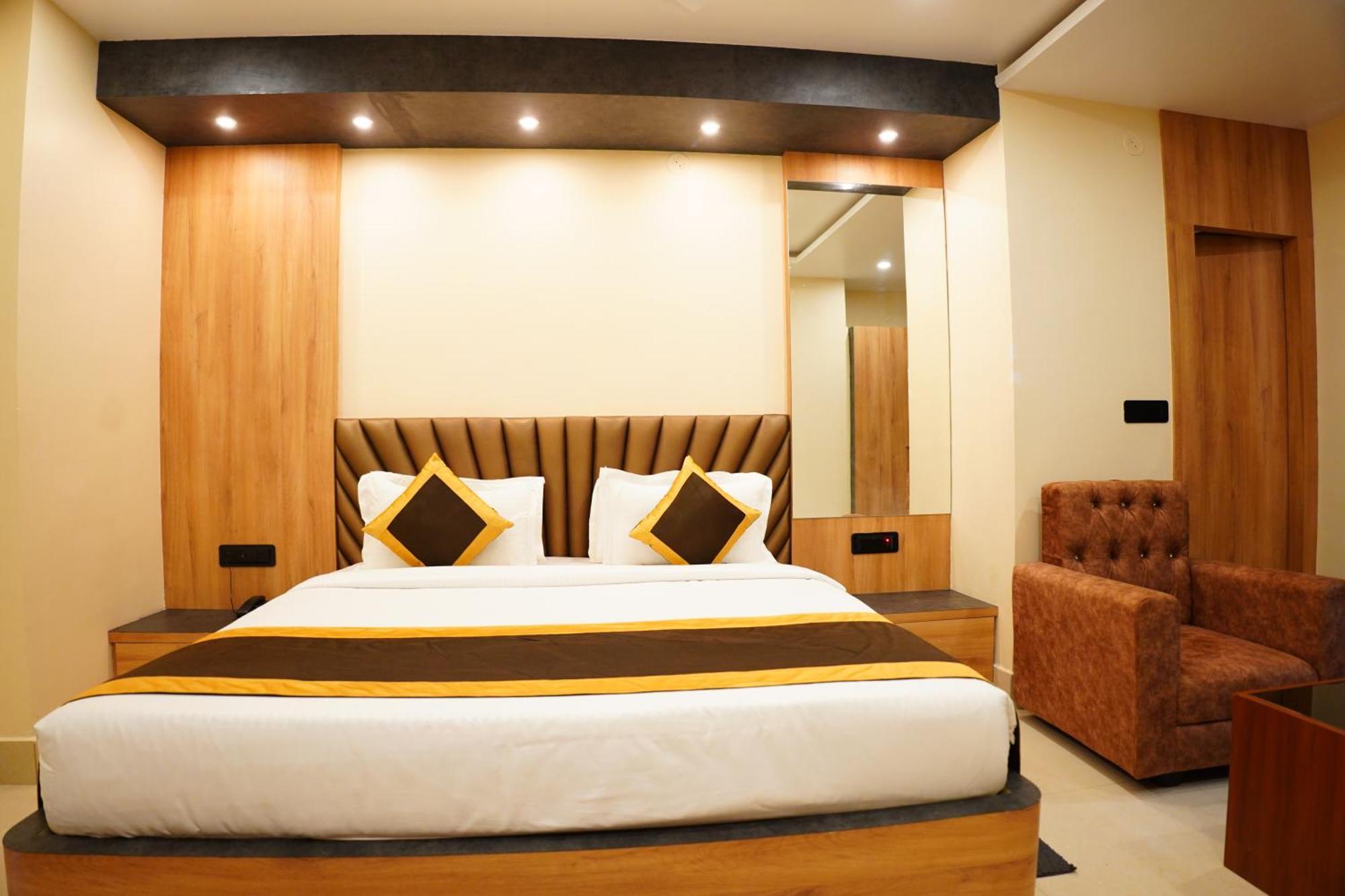 The Marutinandan Grand Hotel Deoghar Ngoại thất bức ảnh